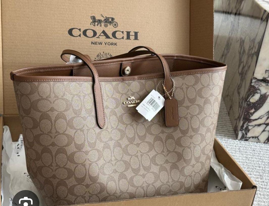 Coach City Tote in Signature Canvas